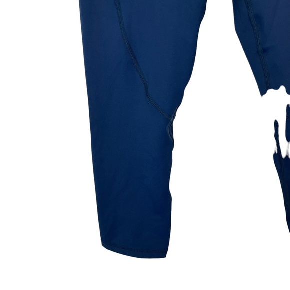 ZYIA ACTIVE Navy Blue Cropped Skinny Leggings Yoga Pants Pockets Workout 8 / 10 - Picture 13 of 16